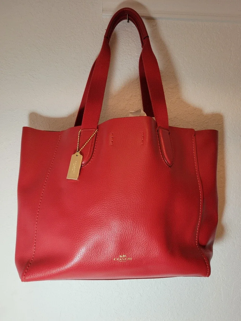Coach Red Pebbled Derby Tote Shoulder Bag Gold Logo Magnetic Close Lined Pockets